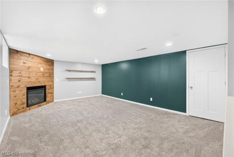 2040 Carlile Drive Uniontown OH 44685