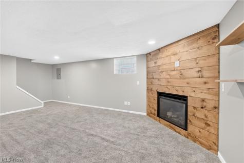 2040 Carlile Drive Uniontown OH 44685