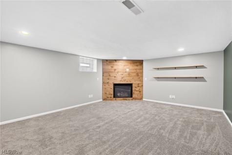 2040 Carlile Drive Uniontown OH 44685
