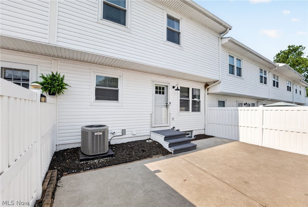 2040 Carlile Drive Uniontown OH 44685