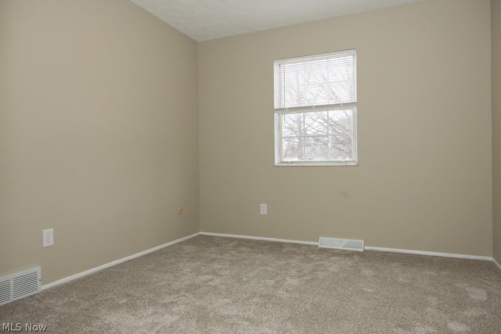 13716 Oakbrook Drive North Royalton OH 44133