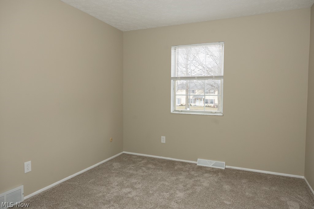 13716 Oakbrook Drive North Royalton OH 44133