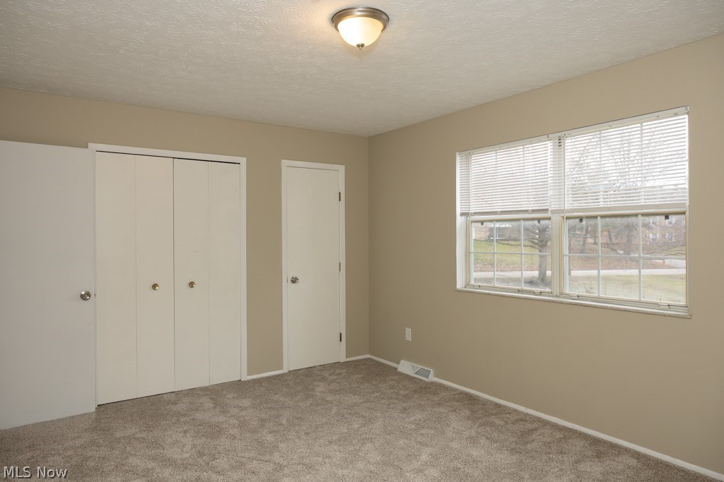 13716 Oakbrook Drive North Royalton OH 44133