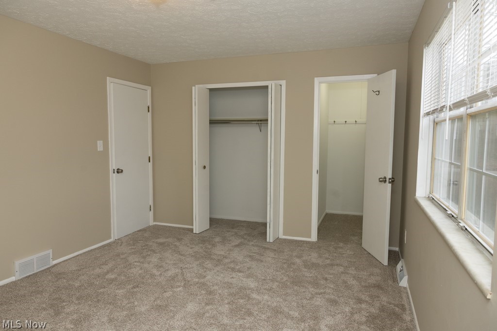 13716 Oakbrook Drive North Royalton OH 44133