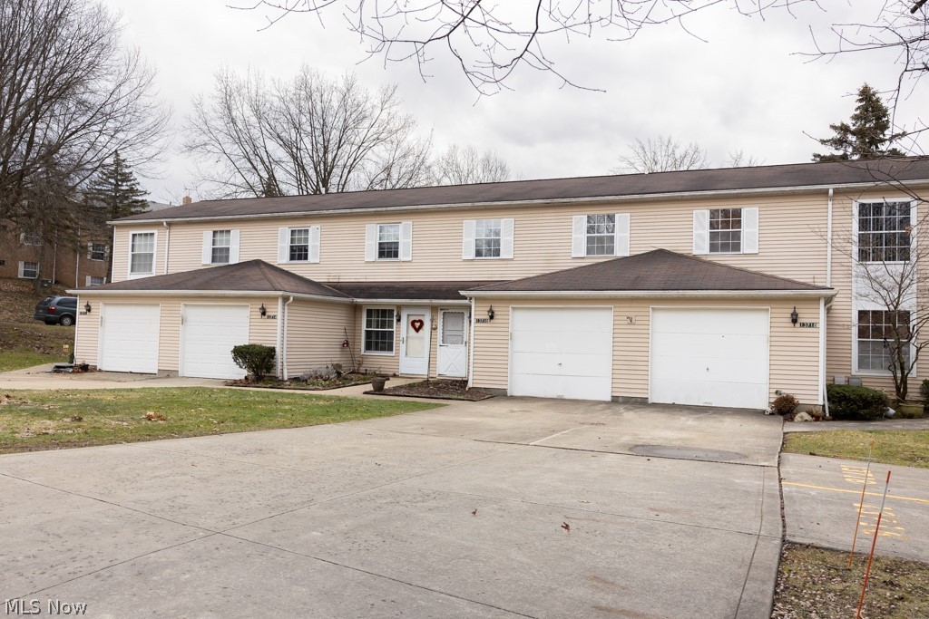 13716 Oakbrook Drive North Royalton OH 44133