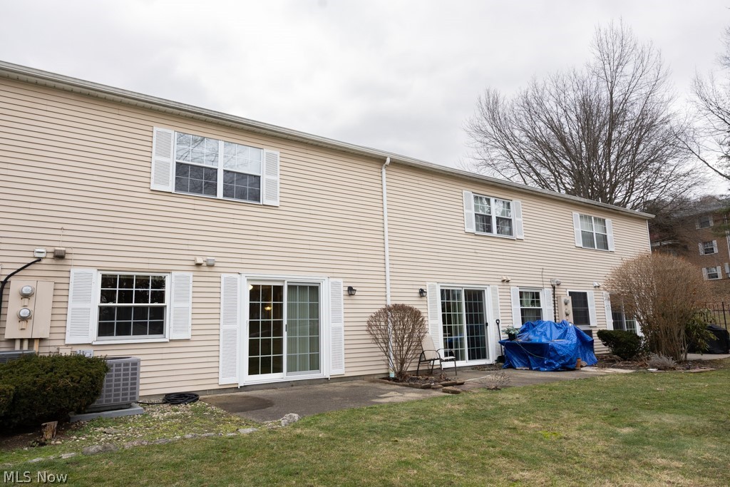 13716 Oakbrook Drive North Royalton OH 44133