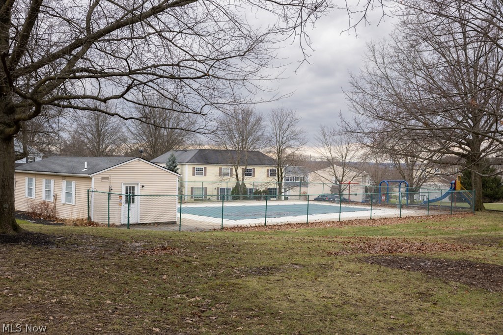 13716 Oakbrook Drive North Royalton OH 44133