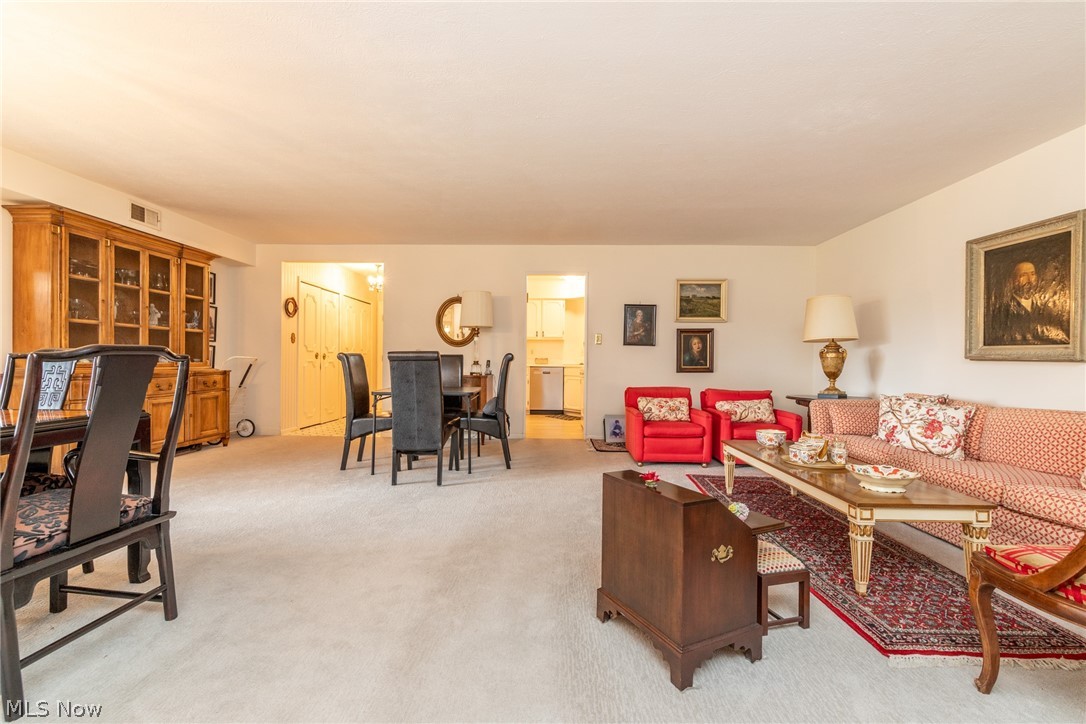 2202 Acacia Park Drive Lyndhurst OH 44124