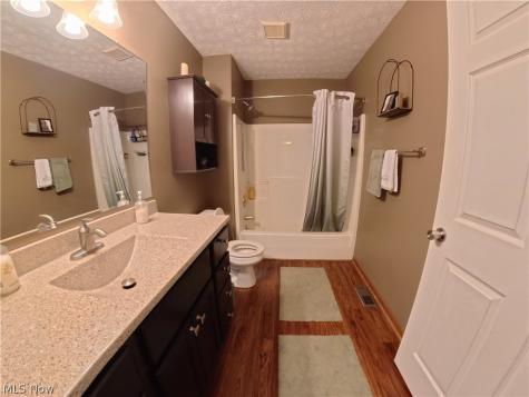 3160 Pondview Drive Ravenna OH 44266
