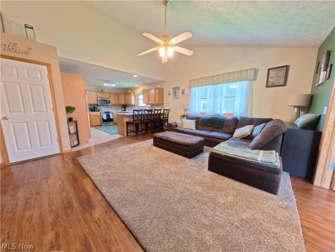 3160 Pondview Drive Ravenna OH 44266