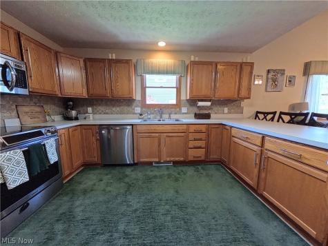 3160 Pondview Drive Ravenna OH 44266