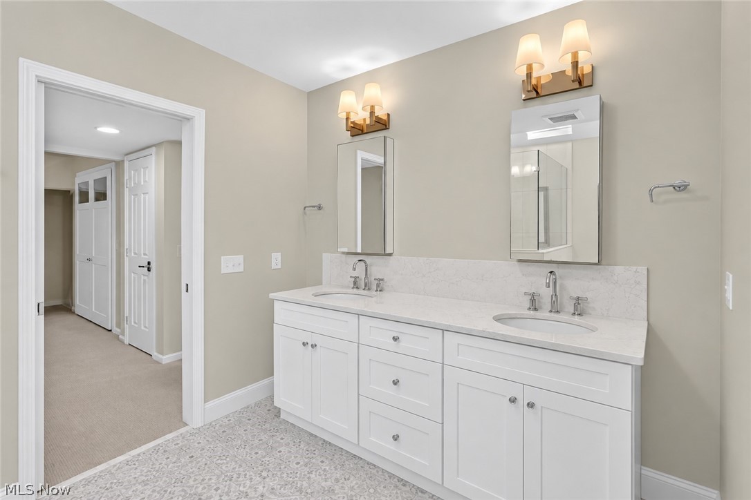 276 Tinkers Trail Aurora OH 44202