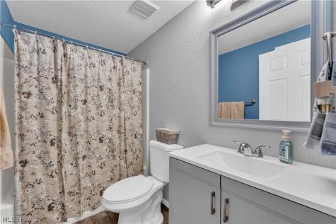 110 Greenwich Road Seville OH 44273
