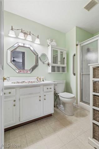 3198 Mariners Island Drive NW Canton OH 44708