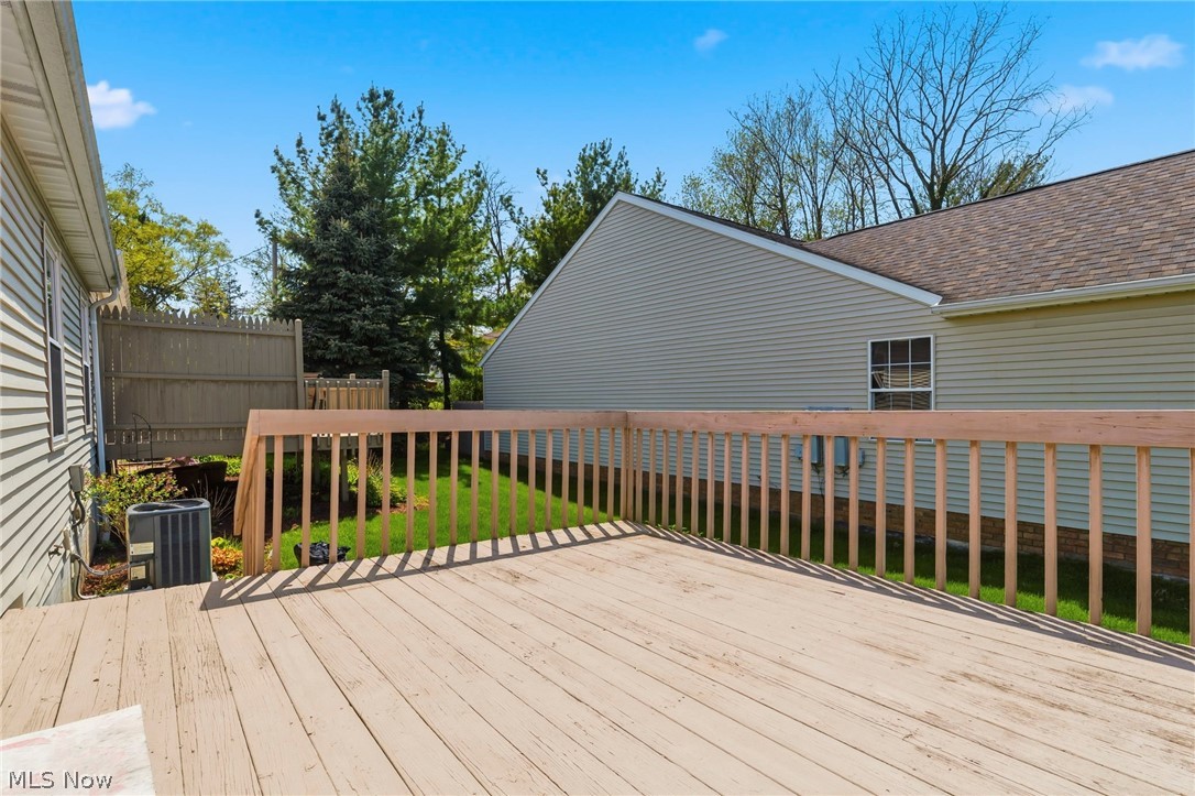 3198 Mariners Island Drive NW Canton OH 44708