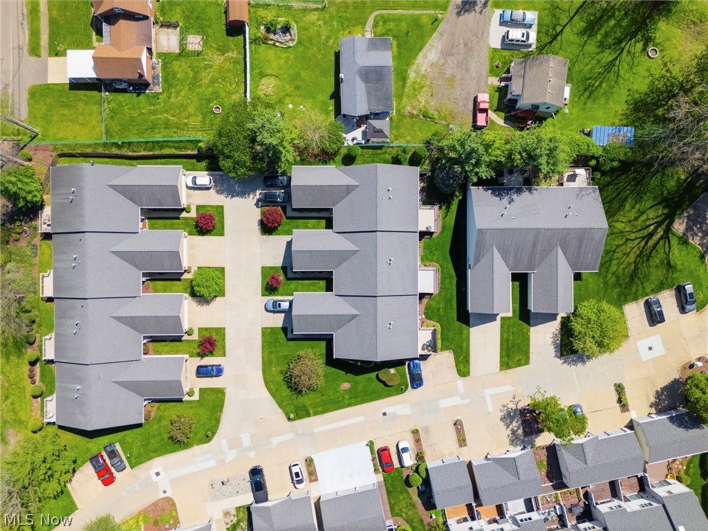 3198 Mariners Island Drive NW Canton OH 44708