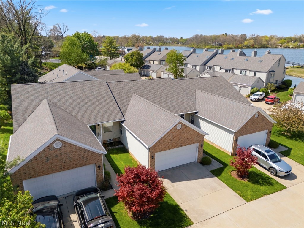 3198 Mariners Island Drive NW Canton OH 44708