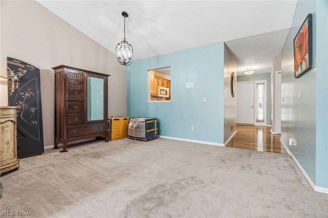 3198 Mariners Island Drive NW Canton OH 44708