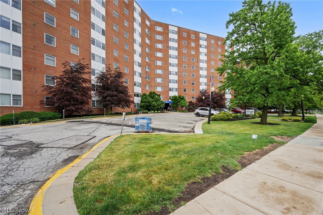 11850 Edgewater Drive Lakewood OH 44107