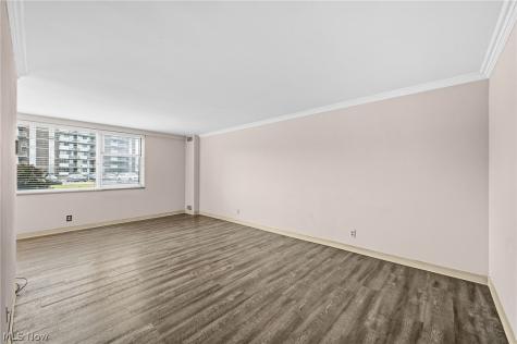 11850 Edgewater Drive Lakewood OH 44107