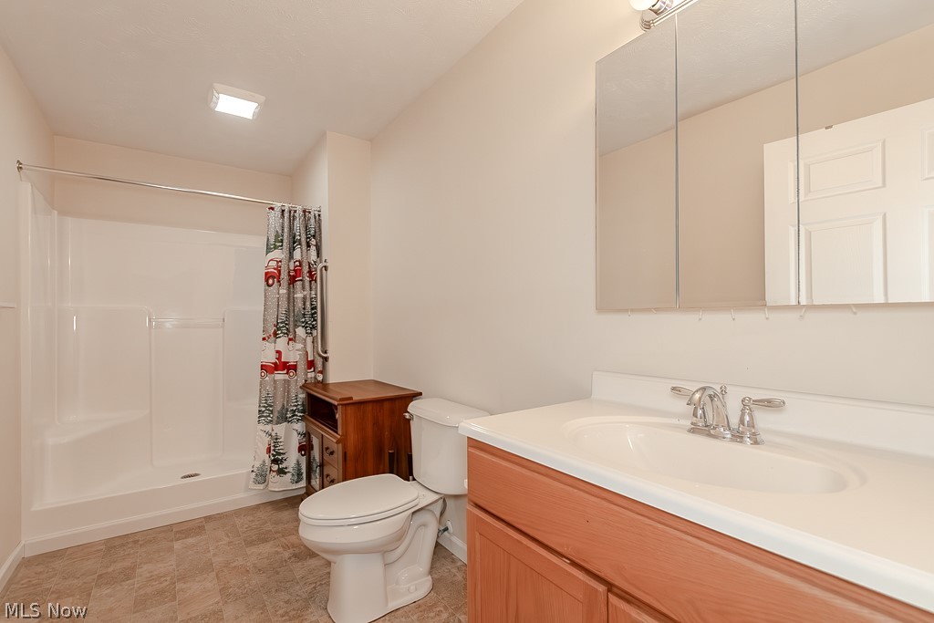 5930 Lake Road W Ashtabula OH 44004