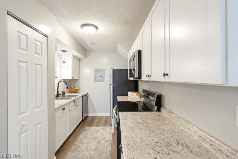 2454 Island Drive Uniontown OH 44685