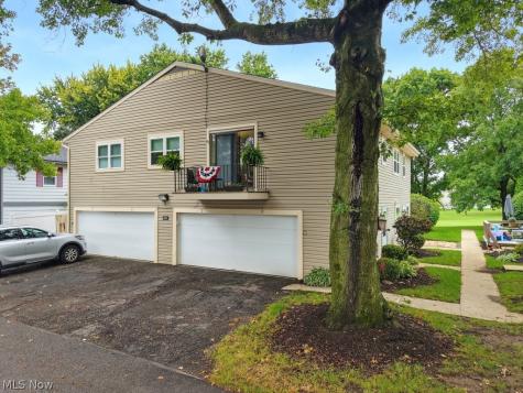 2454 Island Drive Uniontown OH 44685