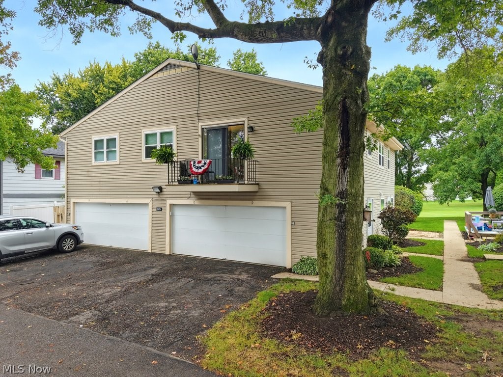2454 Island Drive Uniontown OH 44685