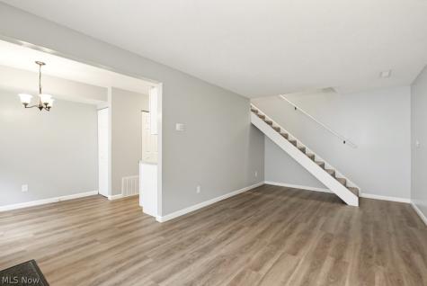 2454 Island Drive Uniontown OH 44685