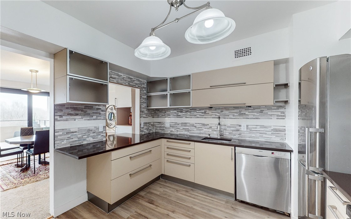 1 Bratenahl Place Bratenahl OH 44108