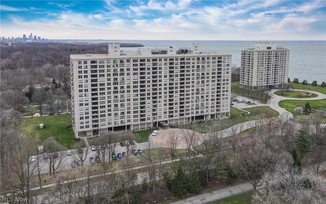 1 Bratenahl Place Bratenahl OH 44108