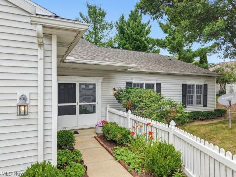 2089 Stillwood Lane Akron OH 44313