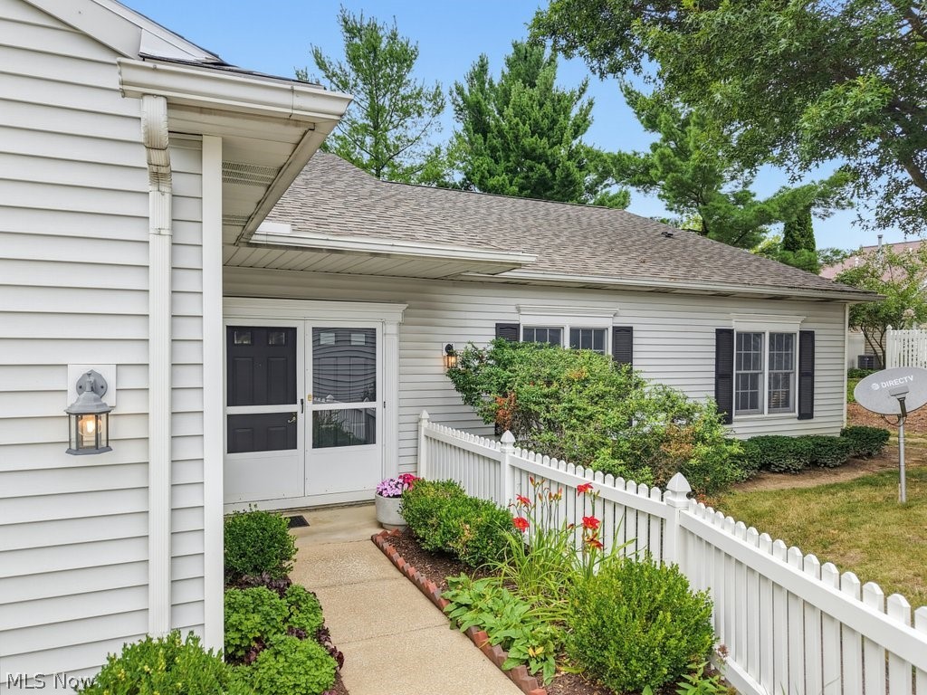 2089 Stillwood Lane Akron OH 44313