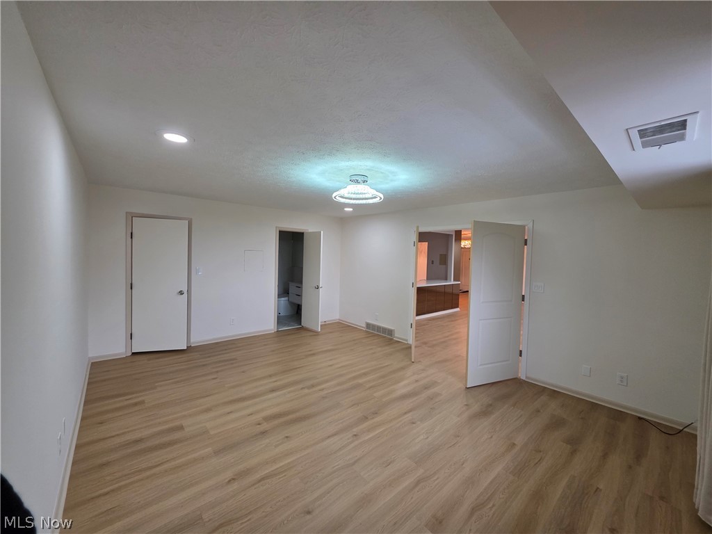 2202 Acacia Park Drive Lyndhurst OH 44124