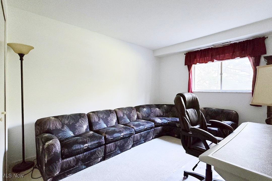 2112 Acacia Park Drive Lyndhurst OH 44124