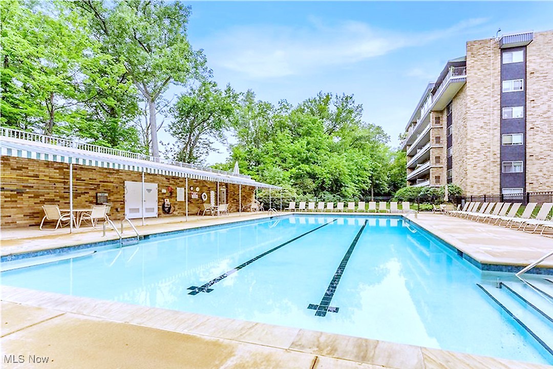 2112 Acacia Park Drive Lyndhurst OH 44124