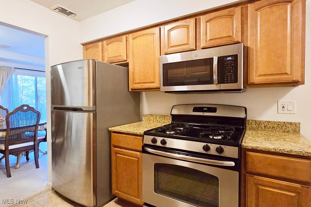 2112 Acacia Park Drive Lyndhurst OH 44124