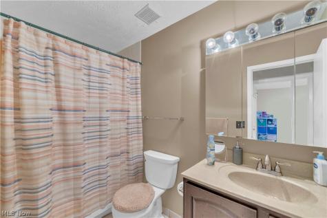 4300 Hyde Park Court North Olmsted OH 44070