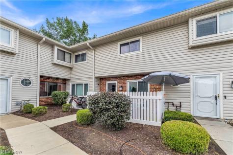 4300 Hyde Park Court North Olmsted OH 44070