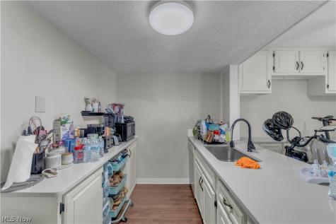 4300 Hyde Park Court North Olmsted OH 44070