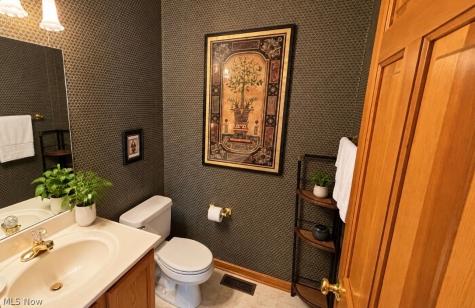 2548 Glenshire Circle Uniontown OH 44685