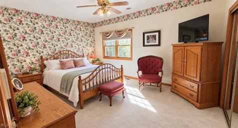 2548 Glenshire Circle Uniontown OH 44685