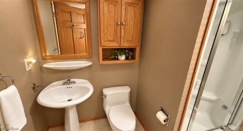 2548 Glenshire Circle Uniontown OH 44685