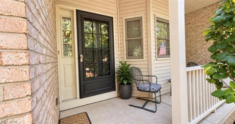 2548 Glenshire Circle Uniontown OH 44685