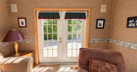2548 Glenshire Circle Uniontown OH 44685