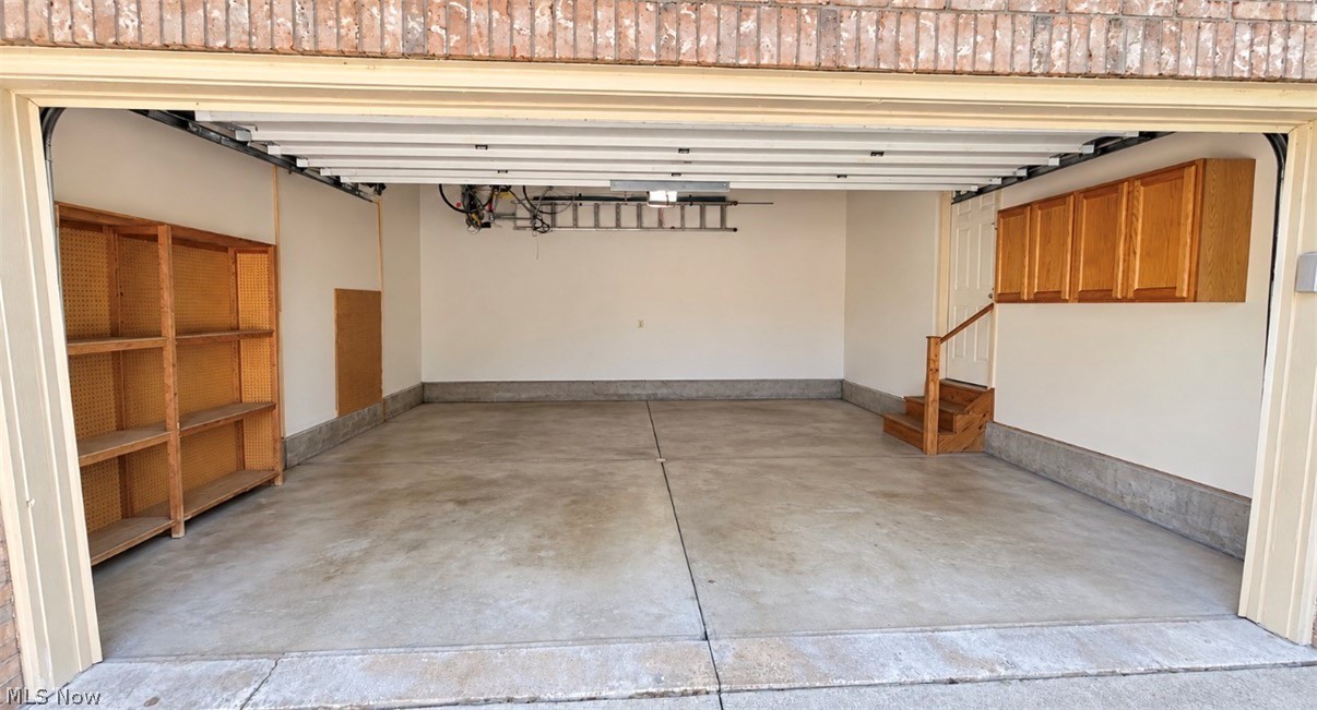 2548 Glenshire Circle Uniontown OH 44685