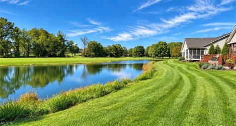2548 Glenshire Circle Uniontown OH 44685