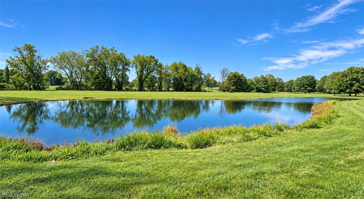 2548 Glenshire Circle Uniontown OH 44685