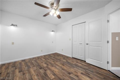 4559 Oakhill Boulevard Lorain OH 44053