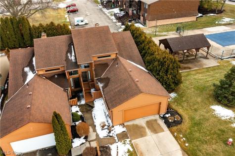 4559 Oakhill Boulevard Lorain OH 44053